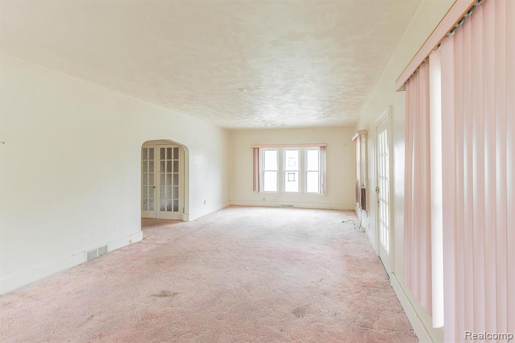 5894 Wayne Road Romulus, MI 48174 - Photo 10 of 30
