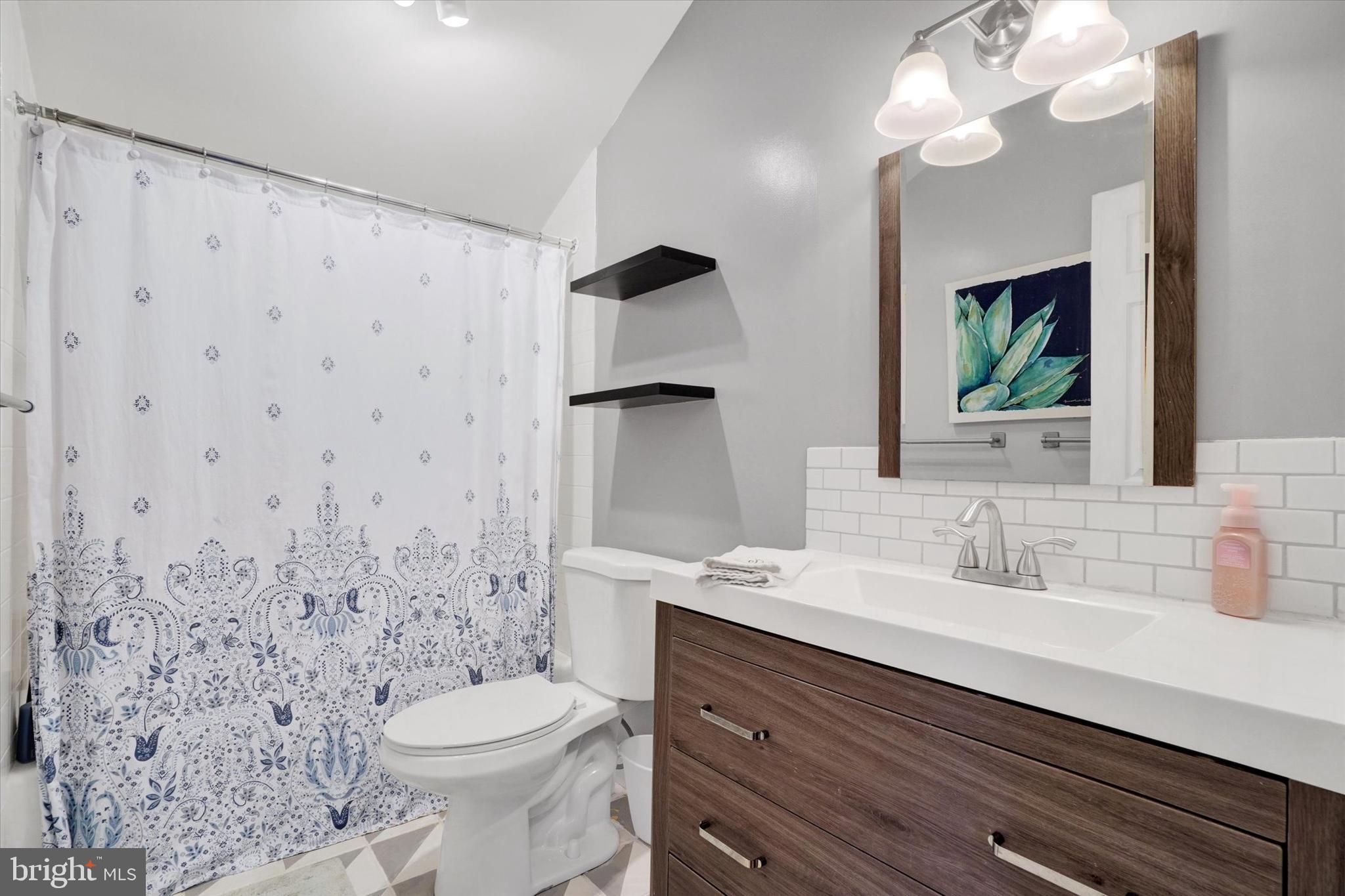3602 Bowers Road Stewartstown, PA 17363 - Photo 22 of 43 Full Hall Bath