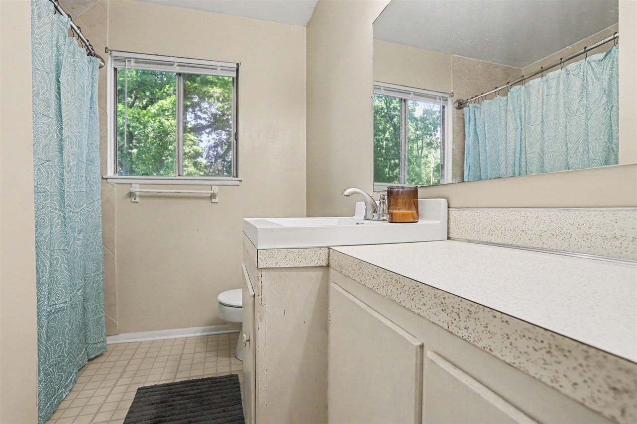 16 Oak Grove Road Battle Creek, MI 49037 - Photo 14 of 28