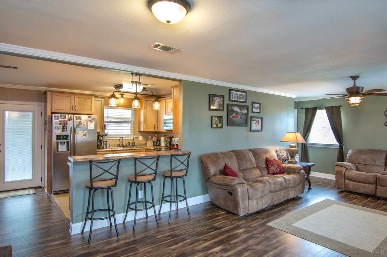 2117 Ziglar Road Cantonment, FL 32533 - Photo 6 of 30 Gallery Image 6