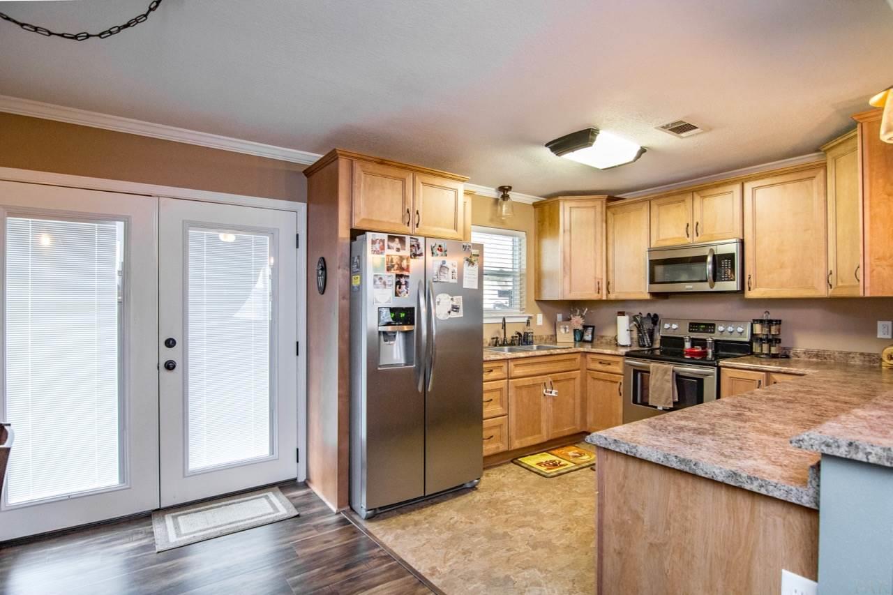 2117 Ziglar Road Cantonment, FL 32533 - Photo 7 of 30 Gallery Image 7