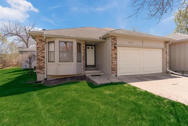 $280,000 | 10575 Long Street, Lenexa, KS 66215