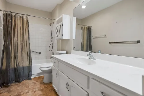 $280,000 | 10575 Long Street, Lenexa, KS 66215