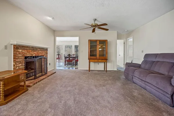 $280,000 | 10575 Long Street, Lenexa, KS 66215