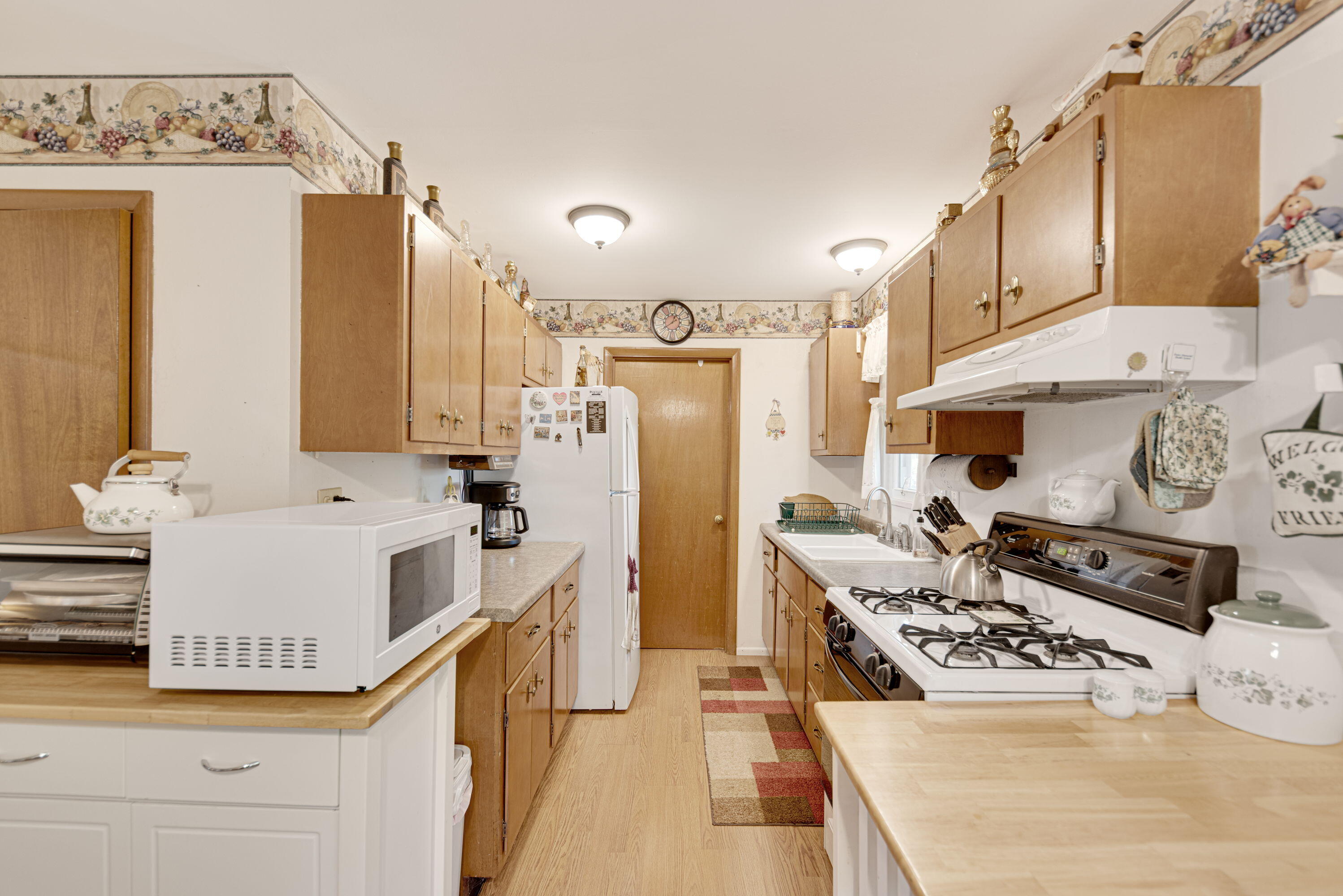 770 Fox River Road Valparaiso, IN 46385 - Photo 8 of 17 2996x2000