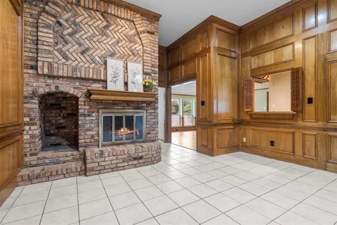 a view of a livingroom with a fireplace