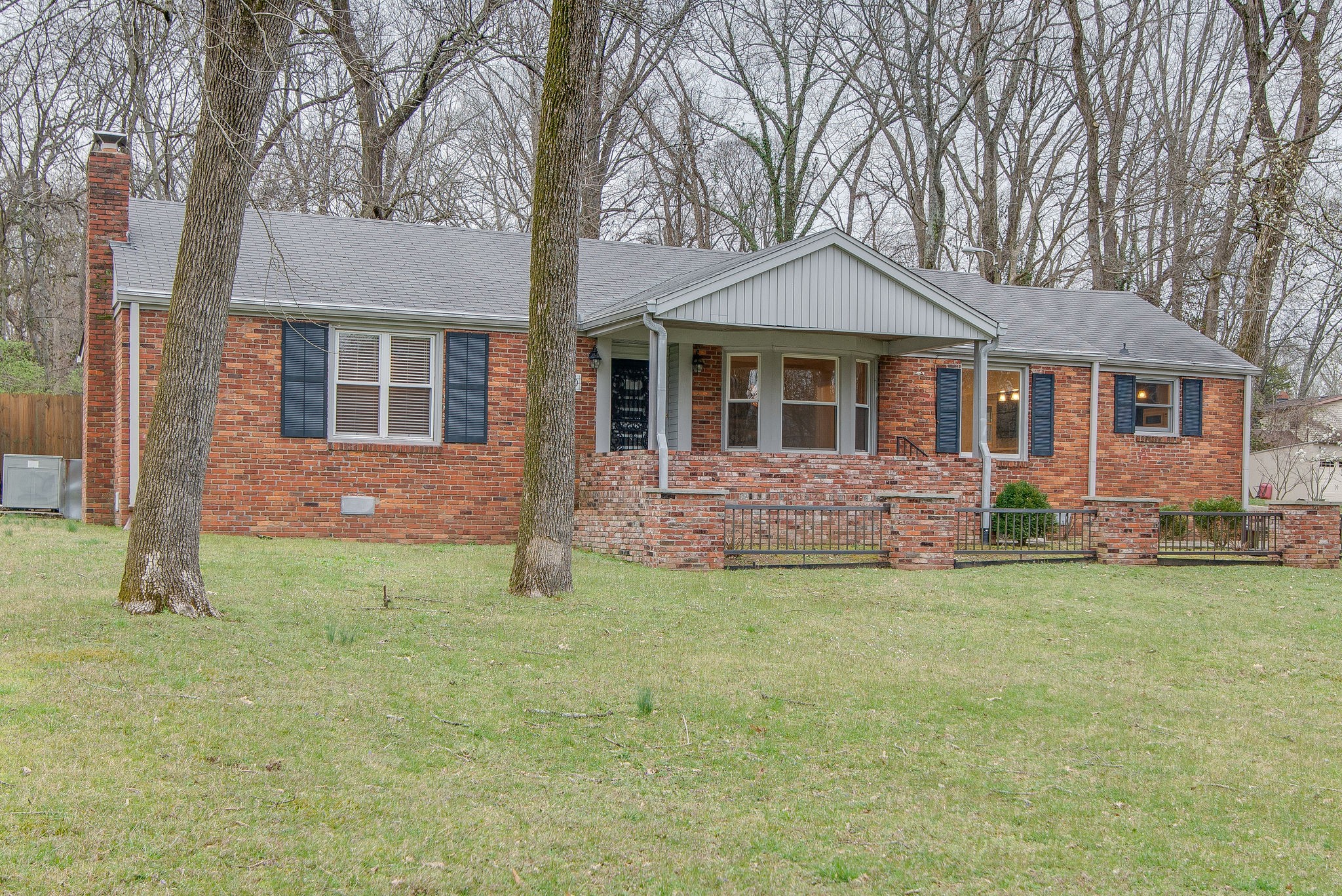 4610 Log Cabin Road Nashville, TN 37216 - Photo 3 of 40 Gallery Image 3