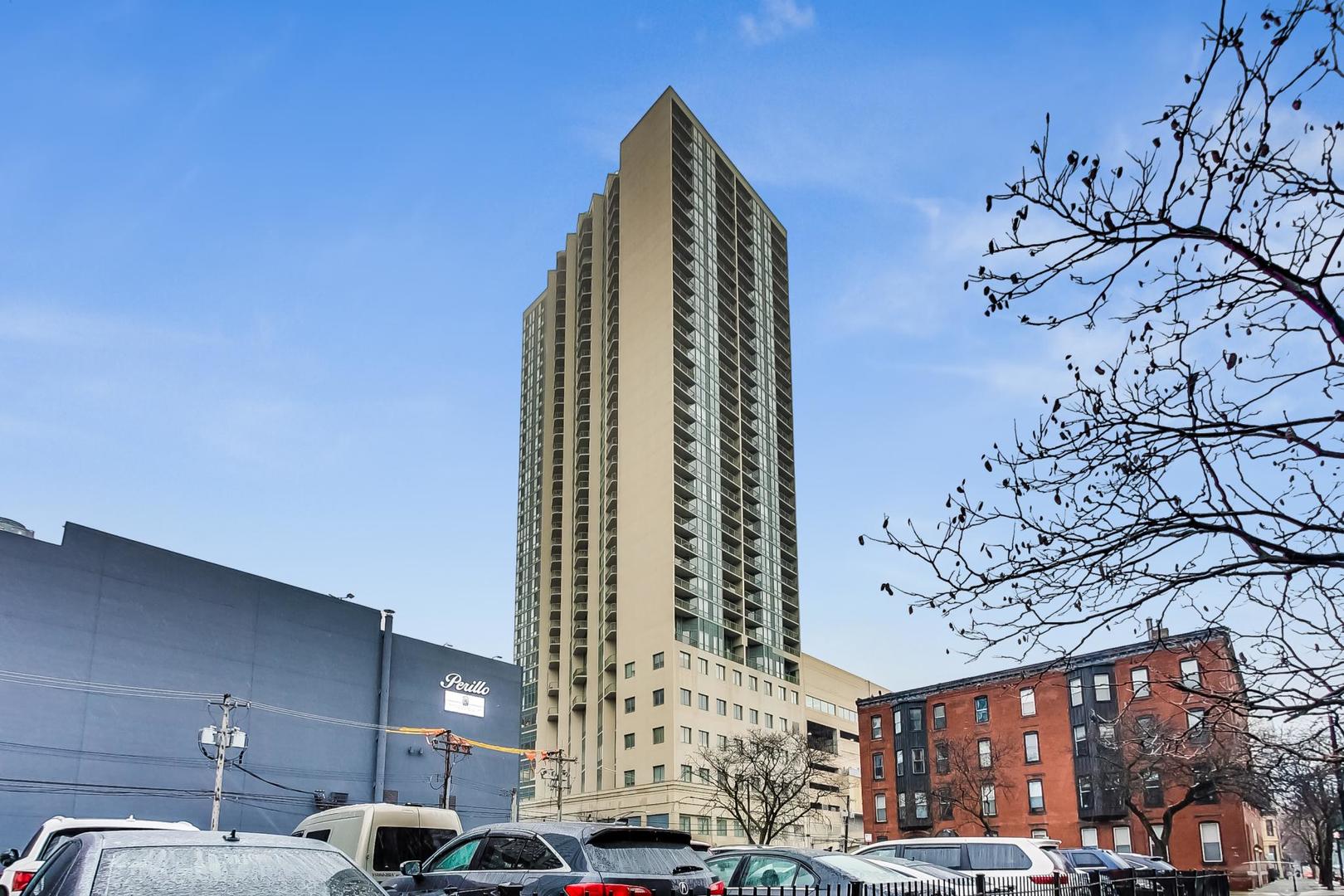 111 West Maple Street, Unit 1410 Chicago, IL 60610 - Photo 3 of 41 a view of a large building