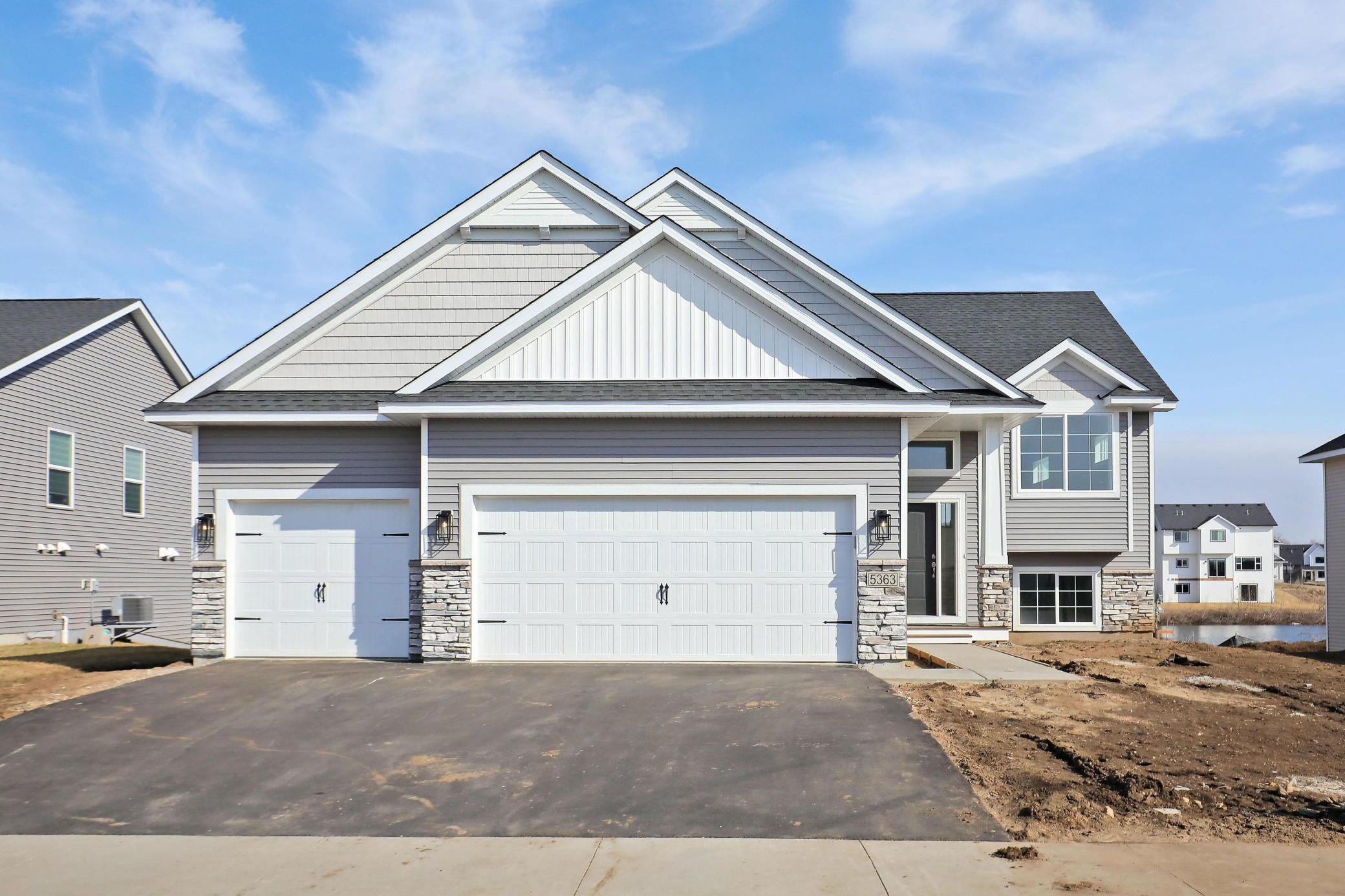 13601 Arrowhead Way Rosemount, MN 55068 - Photo 1 of 32