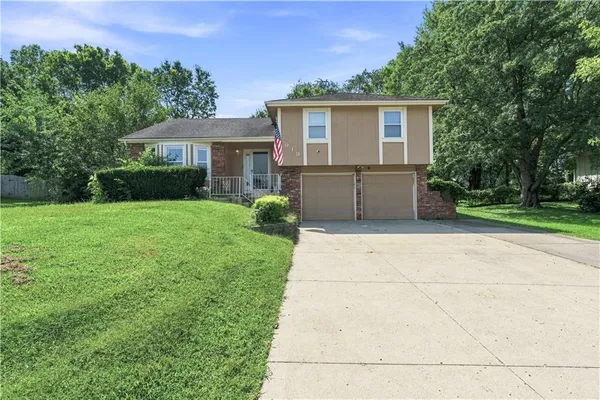 $310,000 | 919 Northeast 112th Terrace, Kansas City, MO 64155