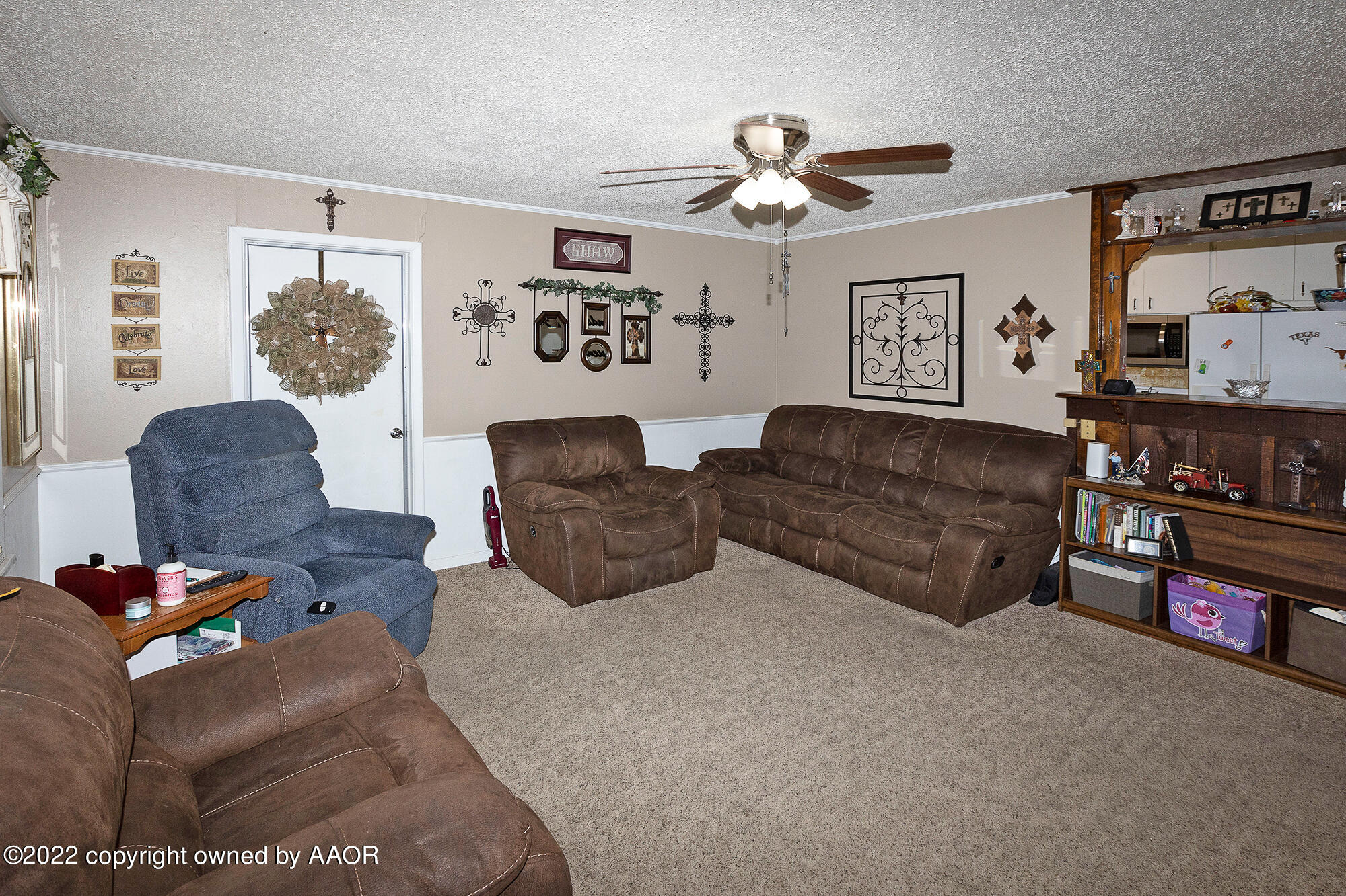 4307 Crockett Street Amarillo, TX 79110 - Photo 3 of 17 Living Area (1)