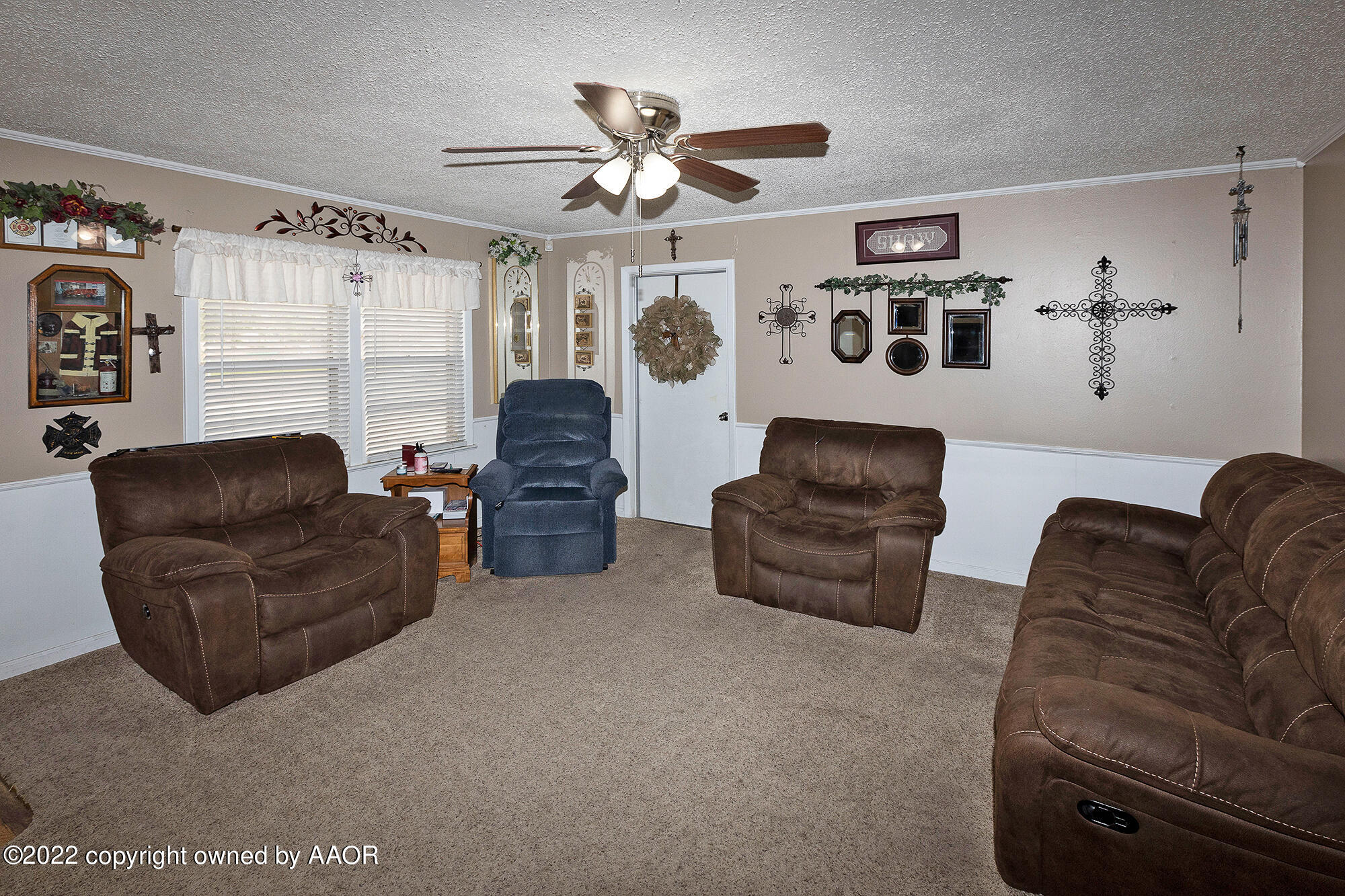 4307 Crockett Street Amarillo, TX 79110 - Photo 4 of 17 Living Area2