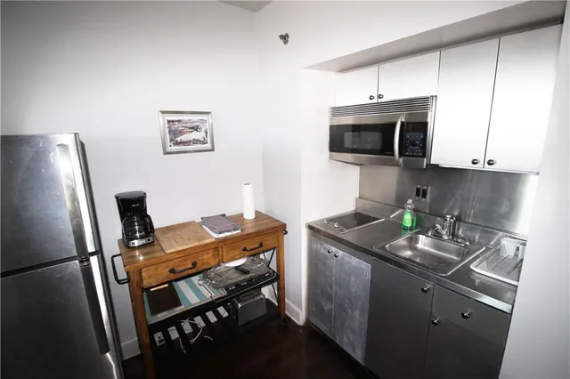 $1,450 | 1205 St Charles Avenue, Unit 612, New Orleans, LA 70130