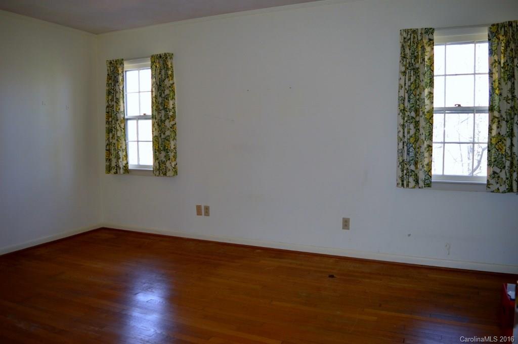 175 Glengarnock Road, Unit 5 6 7 10 Tryon, NC 28782 - Photo 10 of 13 Gallery Image 10