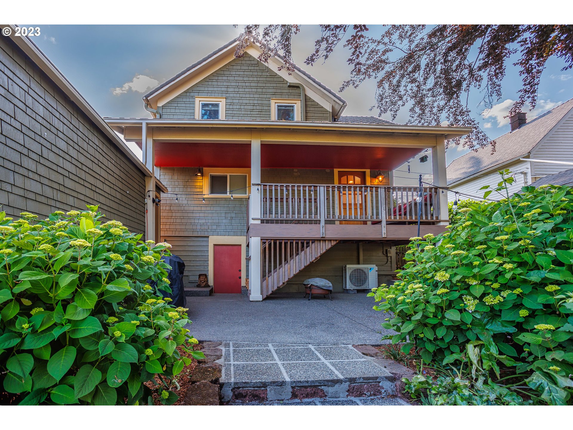 210 South 4th Avenue Ridgefield, WA 98642 - Photo 25 of 31 a view of a house with a balcony