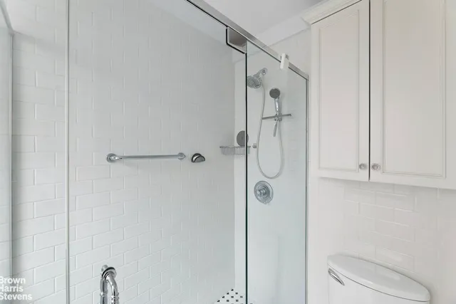 $525,000 | 210 East 73rd Street, Unit 7F | Lenox Hill