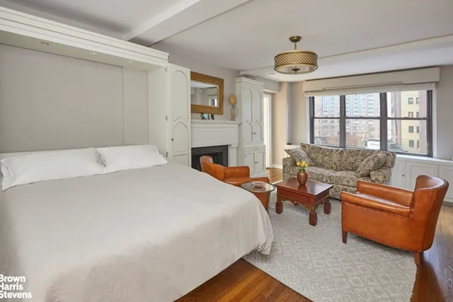 $525,000 | 210 East 73rd Street, Unit 7F | Lenox Hill