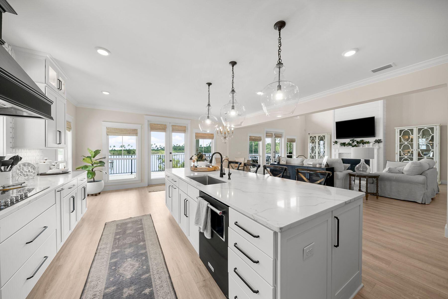 389 Confidence Way Southport, FL 32409 - Photo 15 of 63 photo_online_015