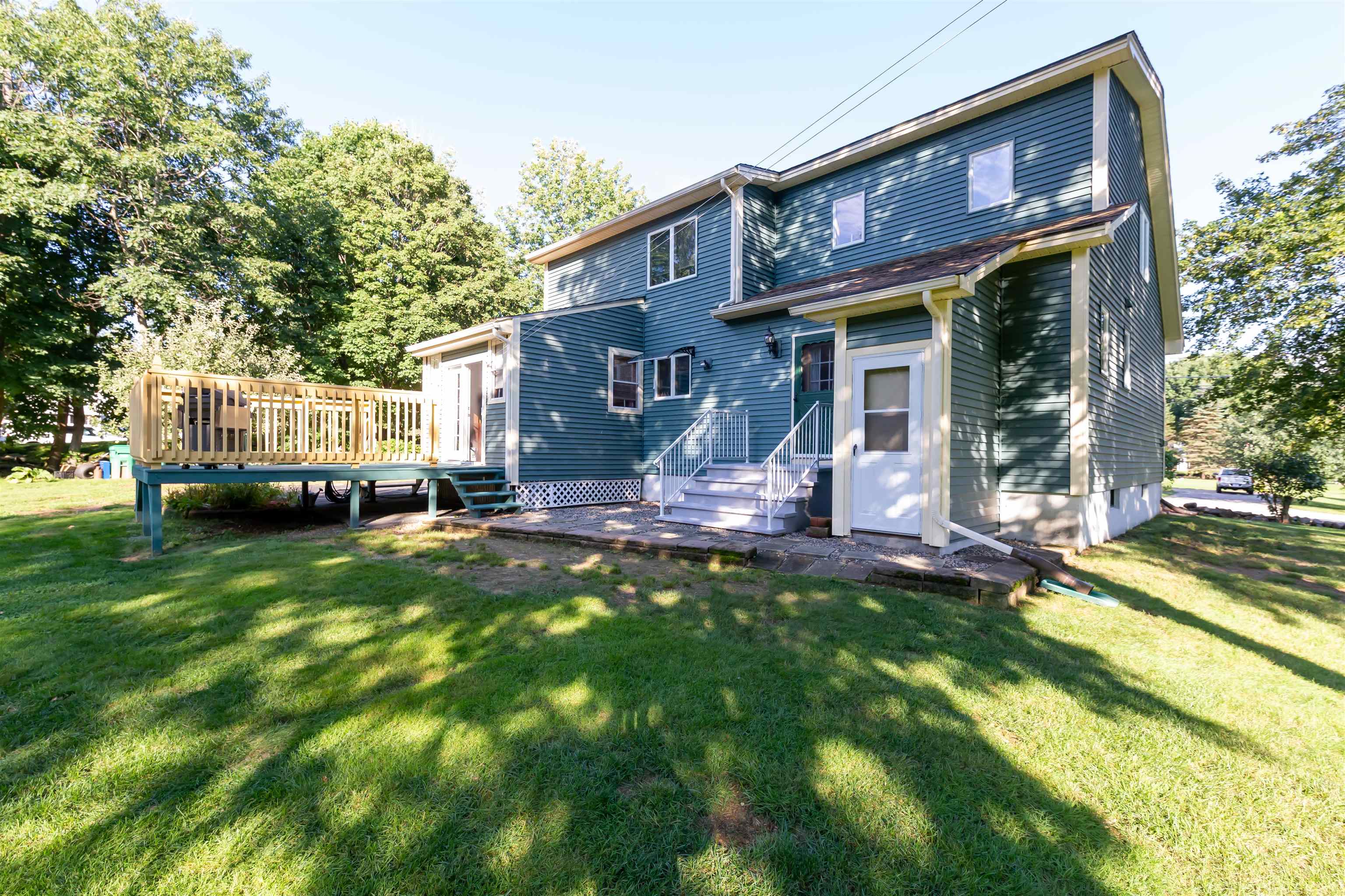 9 Ryan Circle Rochester, NH 03867 - Photo 3 of 39