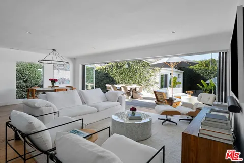 $2,595,000 | 1009 Vernon Avenue, Venice, CA 90291