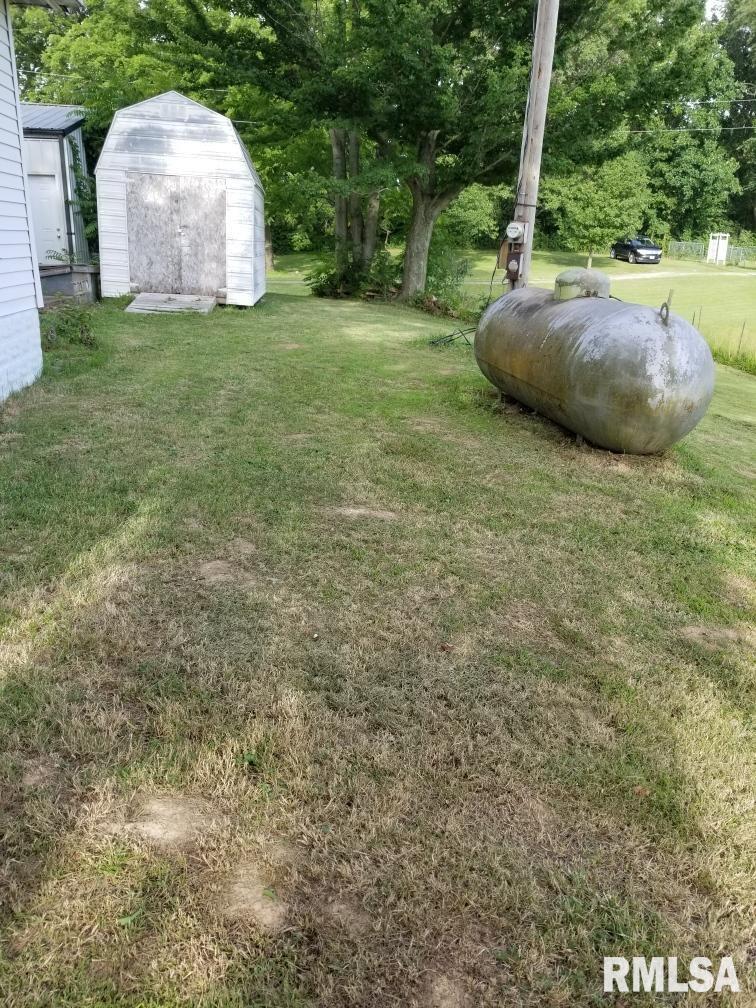17235 East Knox Road Mount Vernon, IL 62864 - Photo 10 of 13 Gallery Image 10