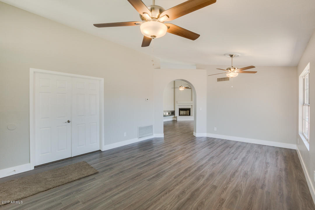 1201 East Grandview Road Phoenix, AZ 85022 - Photo 7 of 44 08-Grandview