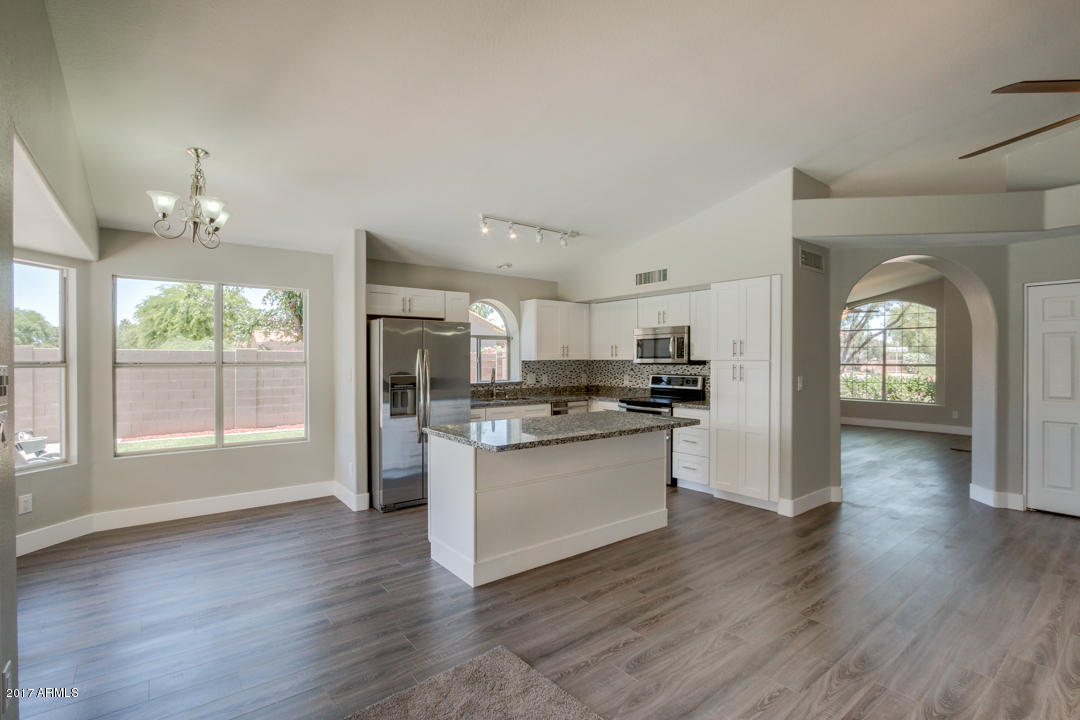 1201 East Grandview Road Phoenix, AZ 85022 - Photo 9 of 44 10-Grandview