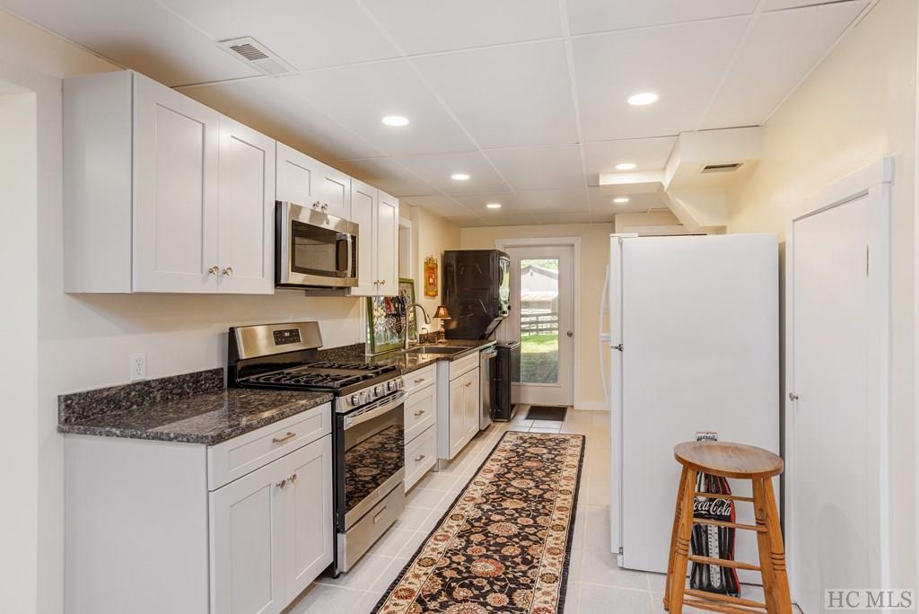1375 Walking Stick Road Highlands, NC 28741 - Photo 33 of 75 Gallery Image 33