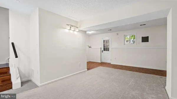 $2,600 | 8903 Waites Way, Lorton, VA 22079