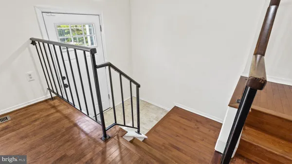 $2,600 | 8903 Waites Way, Lorton, VA 22079