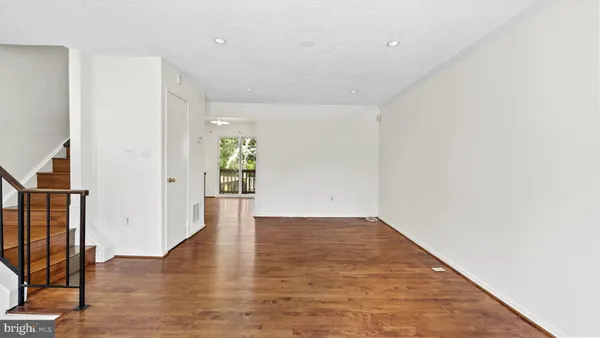 $2,600 | 8903 Waites Way, Lorton, VA 22079