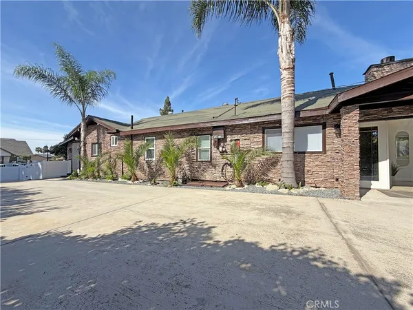 $3,500 | 621 East Pine Street, Upland, CA 91786