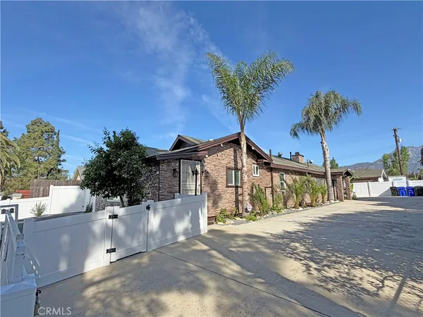 $3,500 | 621 East Pine Street, Upland, CA 91786