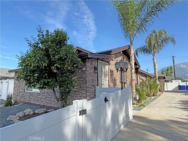 $3,500 | 621 East Pine Street, Upland, CA 91786