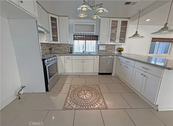$3,500 | 621 East Pine Street, Upland, CA 91786