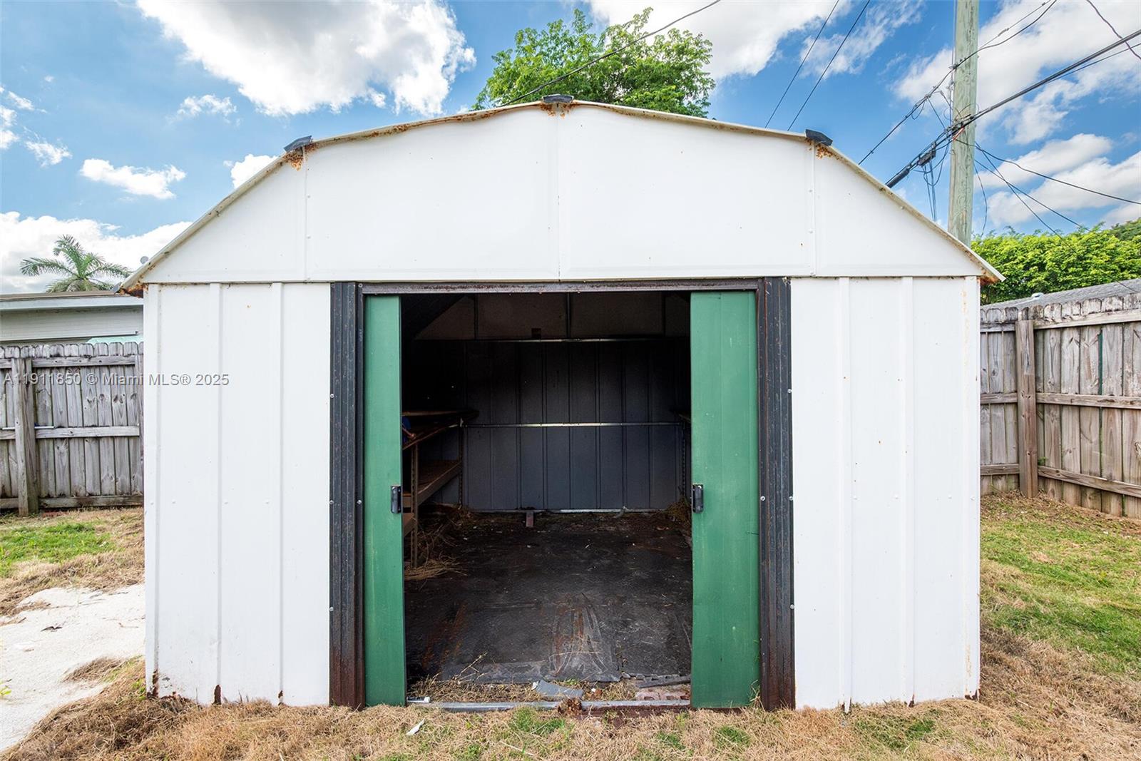 9905 Southwest 196th Street Cutler Bay, FL 33157 - Photo 40 of 45