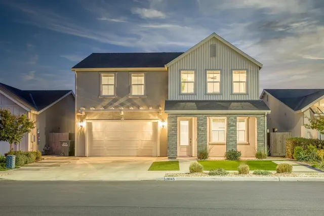 $599,000 | 145 West Taylor Court, Visalia, CA 93291