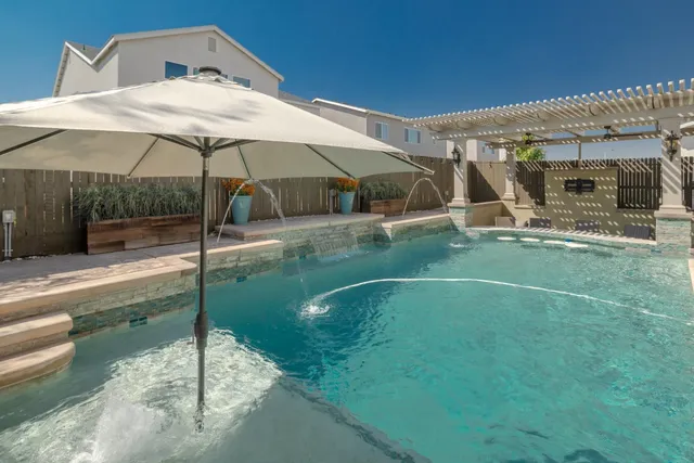 $599,000 | 145 West Taylor Court, Visalia, CA 93291