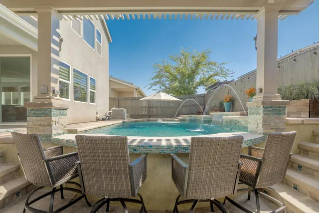 $599,000 | 145 West Taylor Court, Visalia, CA 93291