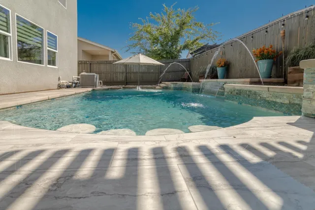 $599,000 | 145 West Taylor Court, Visalia, CA 93291