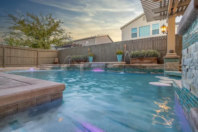 $599,000 | 145 West Taylor Court, Visalia, CA 93291