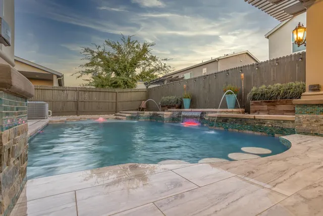 $599,000 | 145 West Taylor Court, Visalia, CA 93291