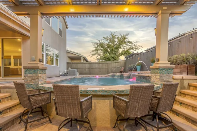 $599,000 | 145 West Taylor Court, Visalia, CA 93291