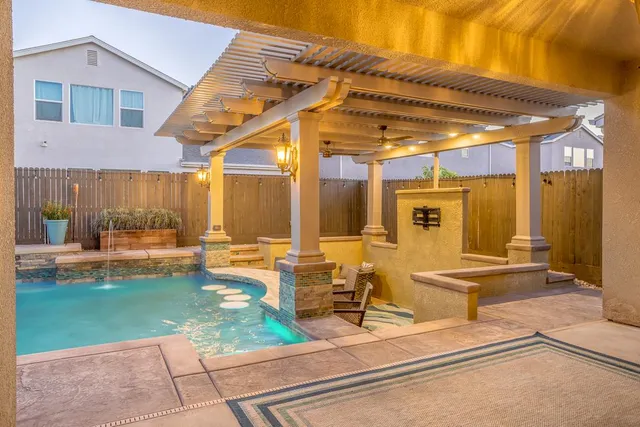 $599,000 | 145 West Taylor Court, Visalia, CA 93291