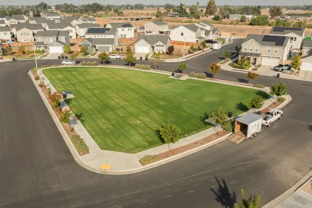 $599,000 | 145 West Taylor Court, Visalia, CA 93291