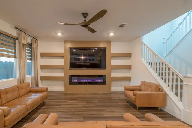 $599,000 | 145 West Taylor Court, Visalia, CA 93291