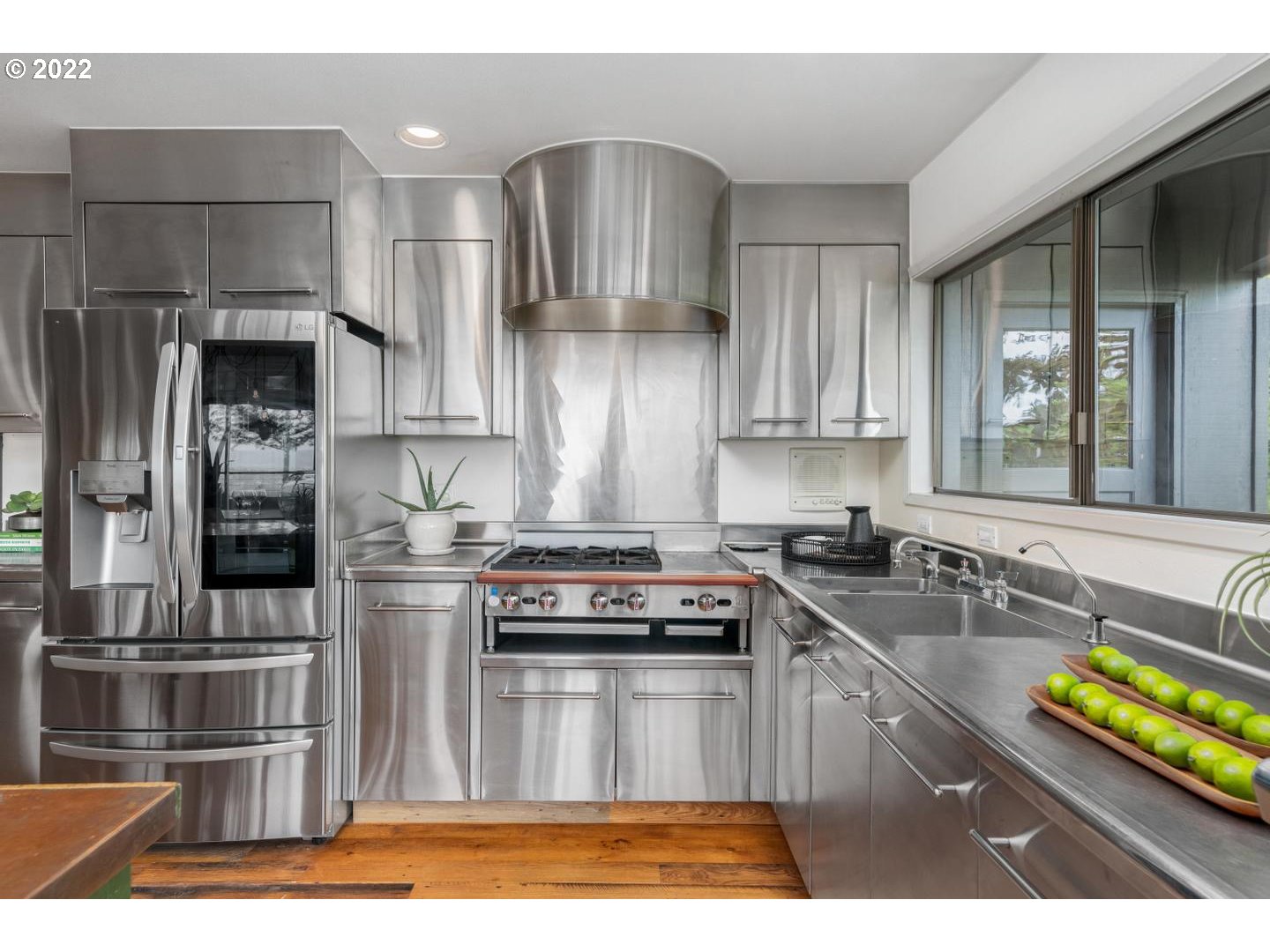 2946 Northeast Rocky Butte Road Portland, OR 97220 - Photo 13 of 32 Gallery Image 13