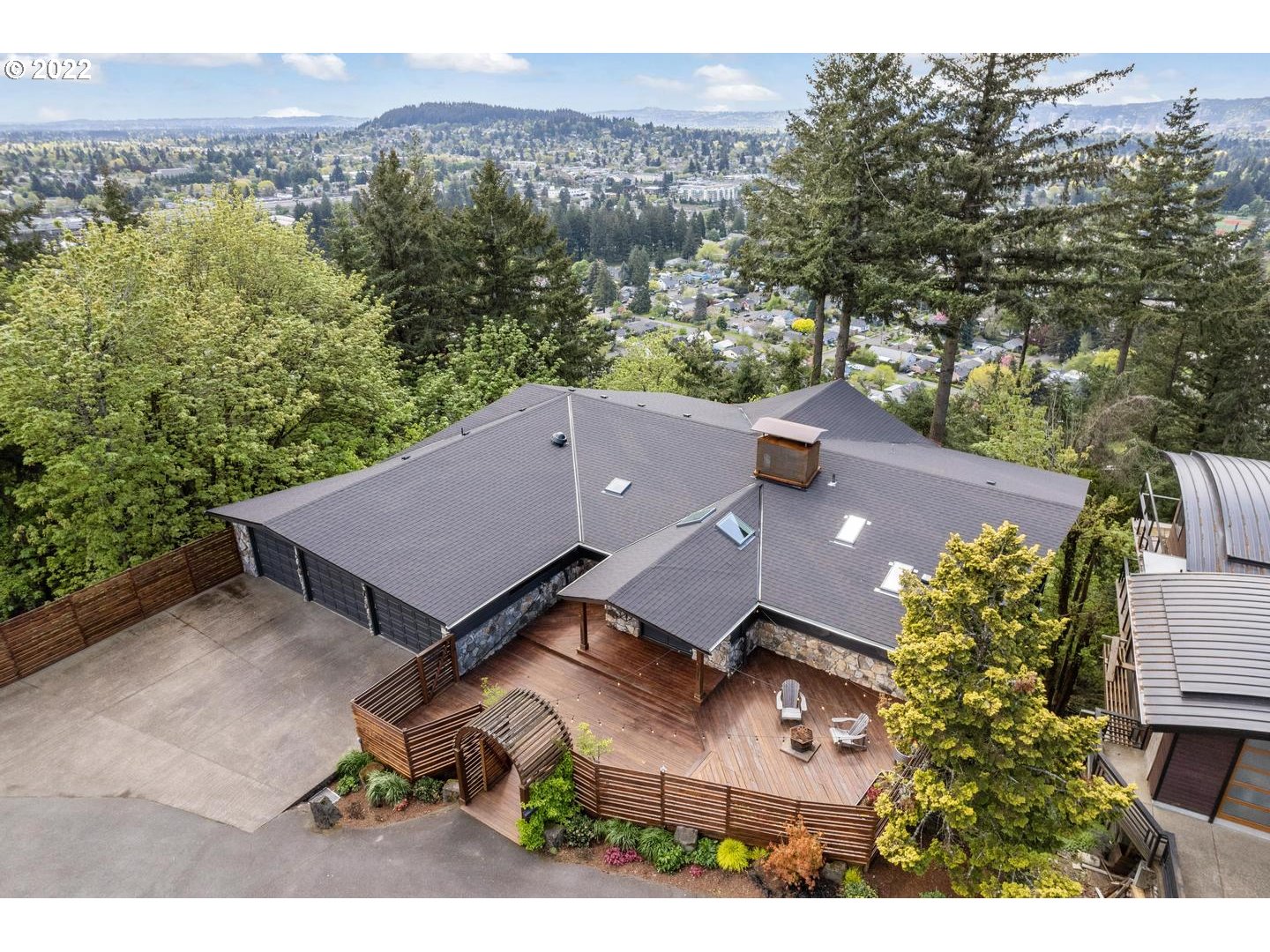 2946 Northeast Rocky Butte Road Portland, OR 97220 - Photo 4 of 32 Gallery Image 4