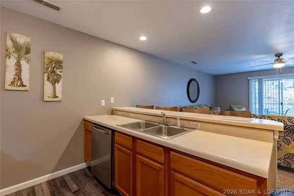 $185,000 | 100 Osage Hills Road, Unit 504, Lake Ozark, MO 65049