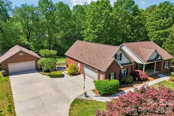 $550,000 | 155 Howard Pond Loop, Statesville, NC 28625